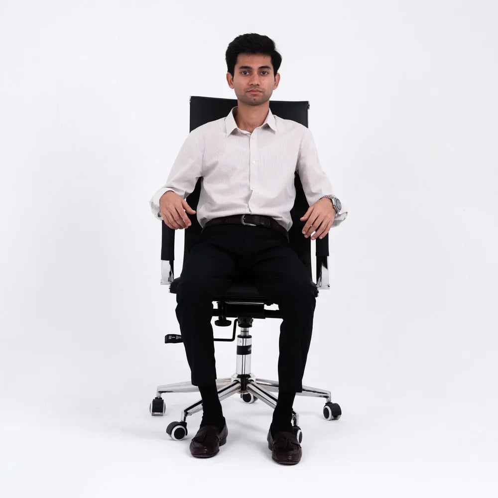 Lean Chair