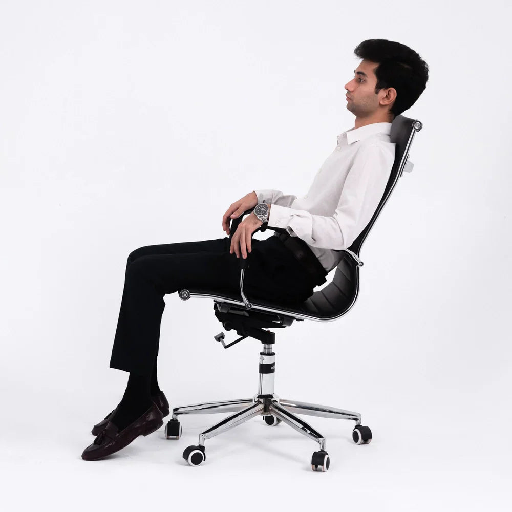 Lean Chair